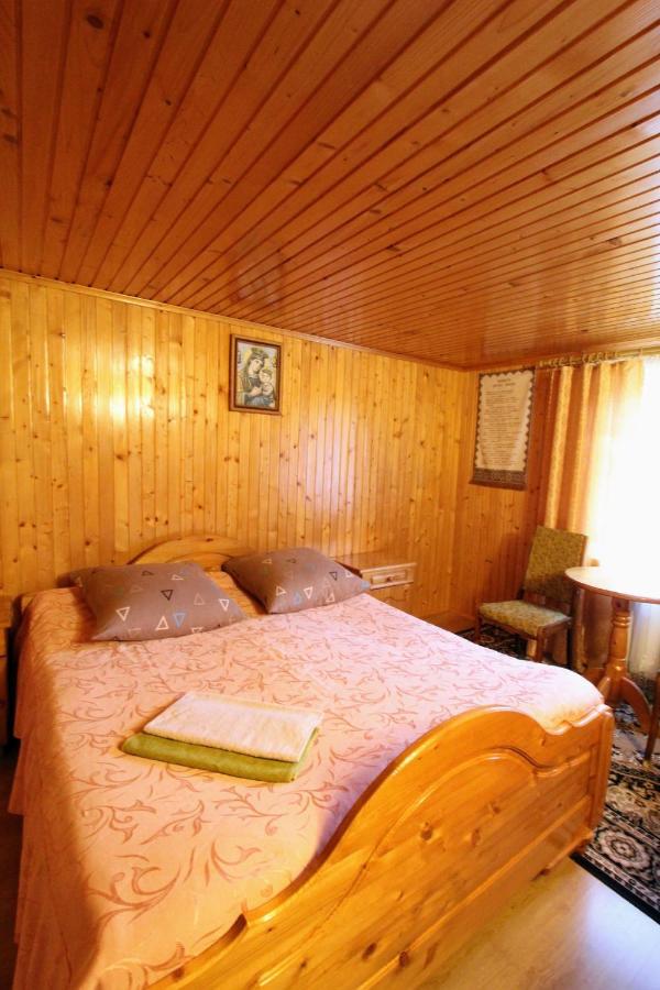 Карпатська Полонина Apartment Yaremche Exterior photo